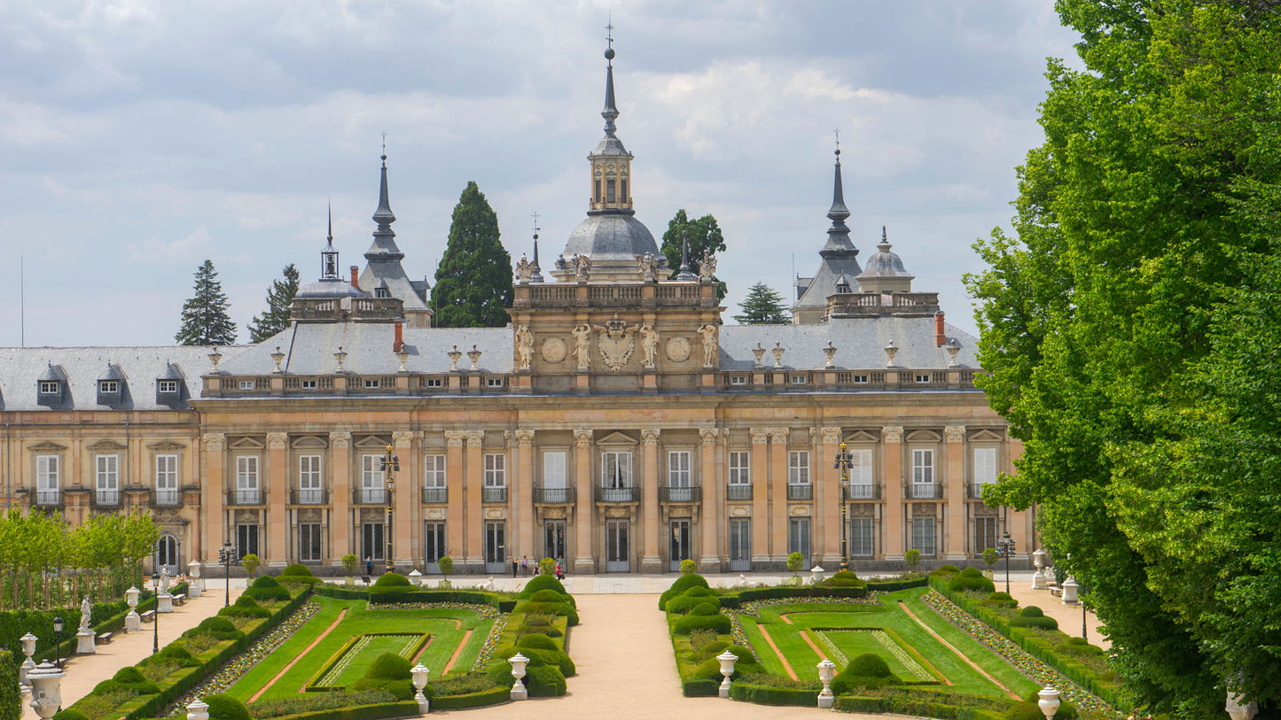 纳瓦塞拉达圣诞小镇 + 圣伊尔德方索一日游